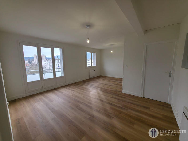 Appartement - 60 m² - 4 pièces