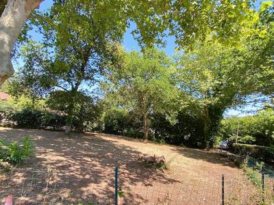Terrain constructible - 1 041 m²