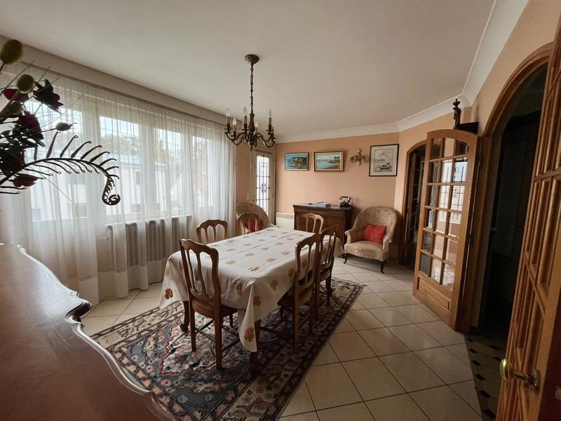 Maison - 130 m² - 8 pièces