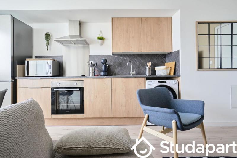 Chambre - 10 m² - 1 pièce