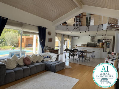 Maison - 175 m² - 5 pièces