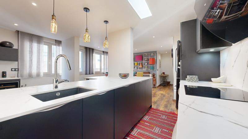 Appartement - 100 m² - 4 pièces