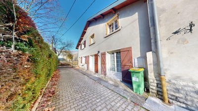 Maison de village - 100 m² - 4 pièces