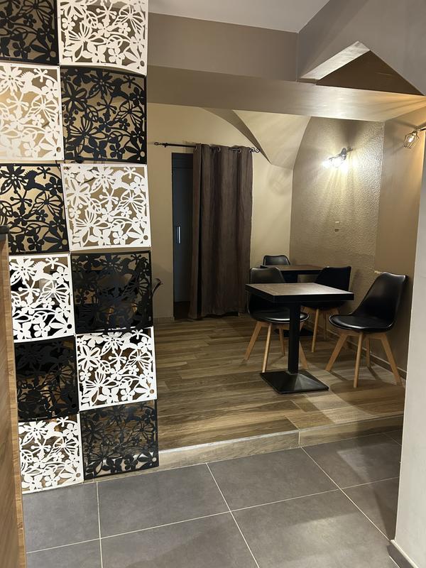 Local commercial - 145 m² - 3 pièces