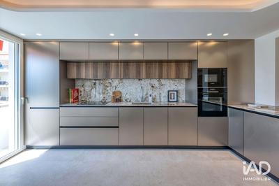 Appartement - 80 m² - 3 pièces