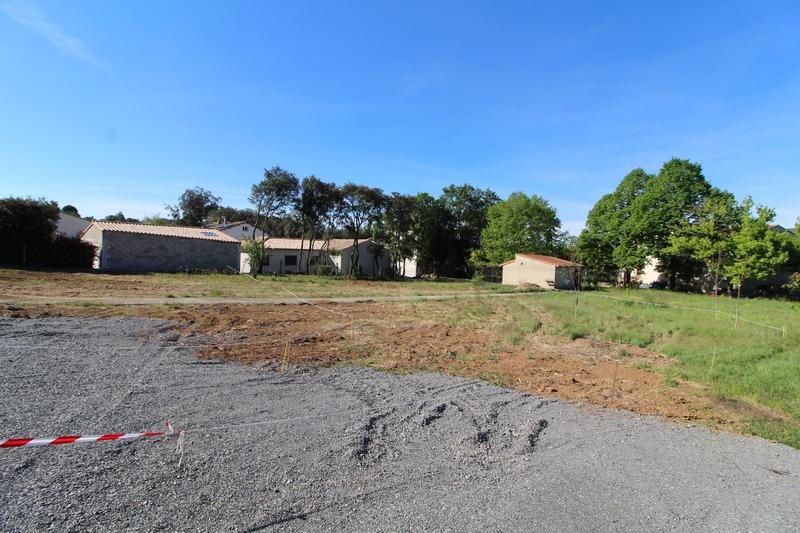 Terrain constructible - 701 m²