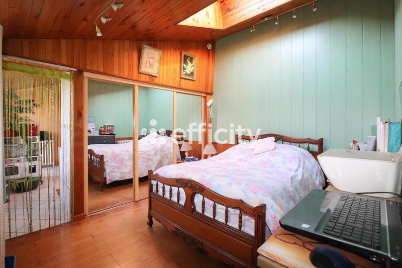 Pavillon - 102 m² - 4 pièces