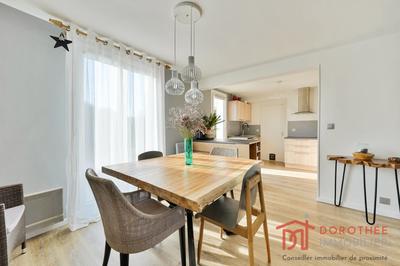 Maison - 87 m² - 5 pièces