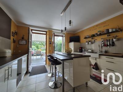 Maison - 243 m² - 8 pièces
