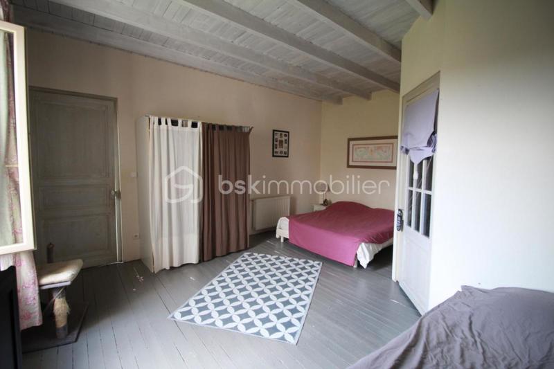 Corps de ferme - 300 m² - 10 pièces