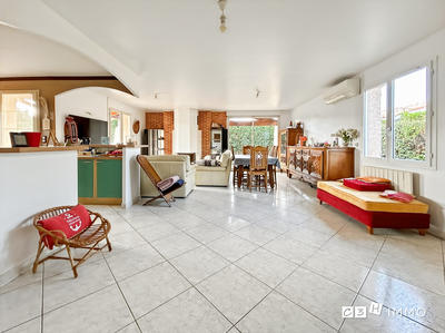 Maison traditionnelle - 92 m² - 4 pièces