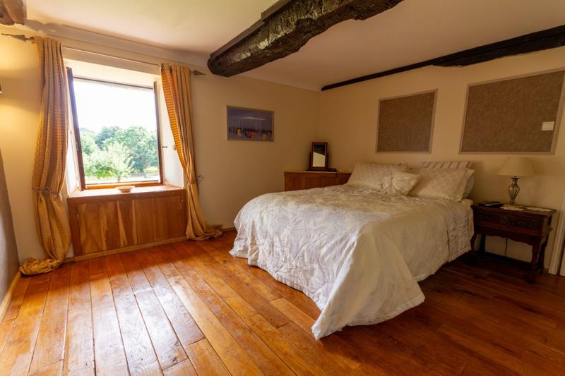 Maison - 321 m² - 12 pièces