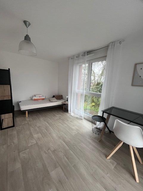 Studio - 25 m² - 2 pièces