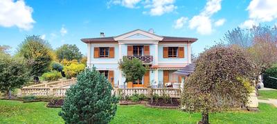 Maison - 342 m² - 7 pièces