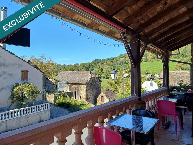 Maison - 278 m² - 10 pièces