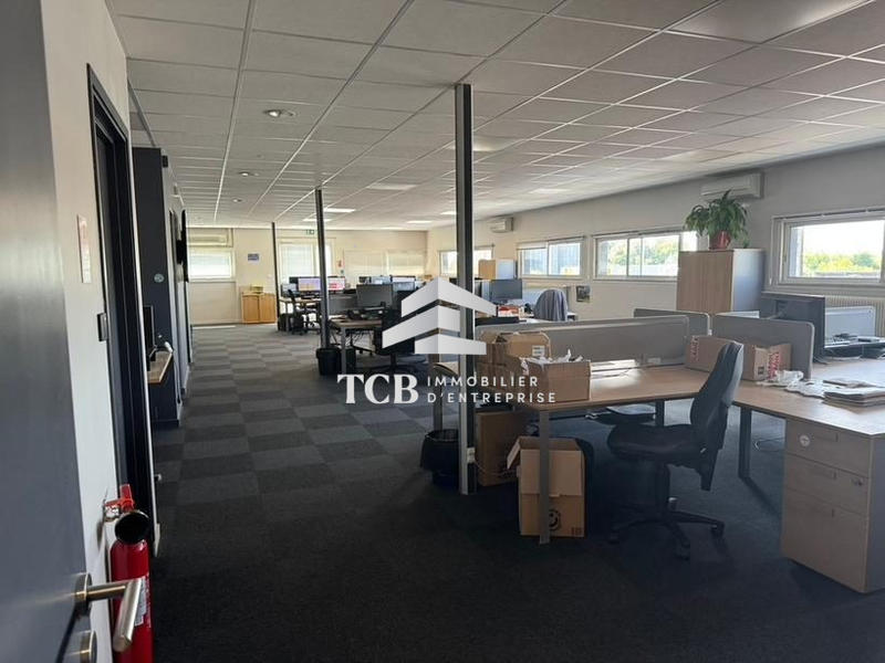 Local d'activités - 12 635 m²