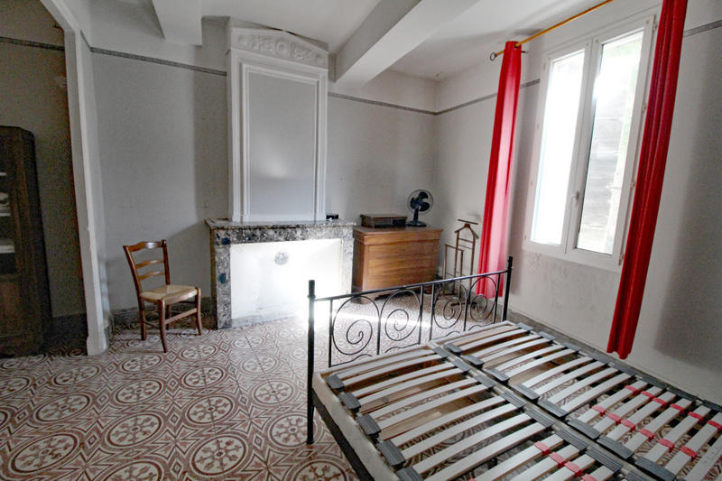 Maison - 450 m² - 12 pièces