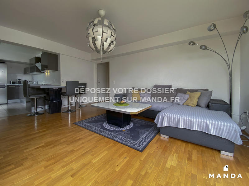 Chambre - 12 m² - 4 pièces