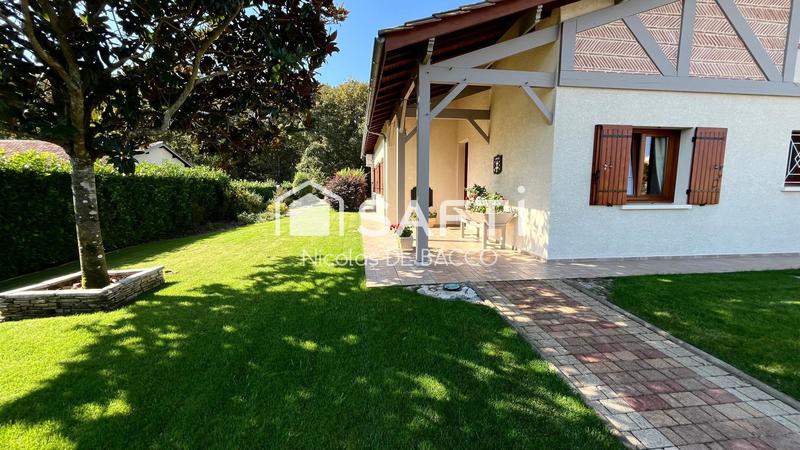 Maison - 238 m² - 7 pièces