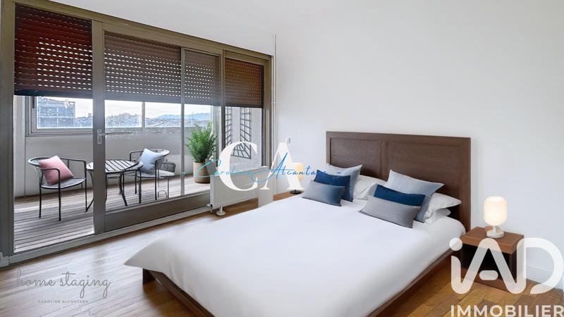 Appartement - 90 m² - 4 pièces