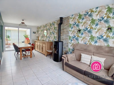 Maison - 95 m² - 5 pièces