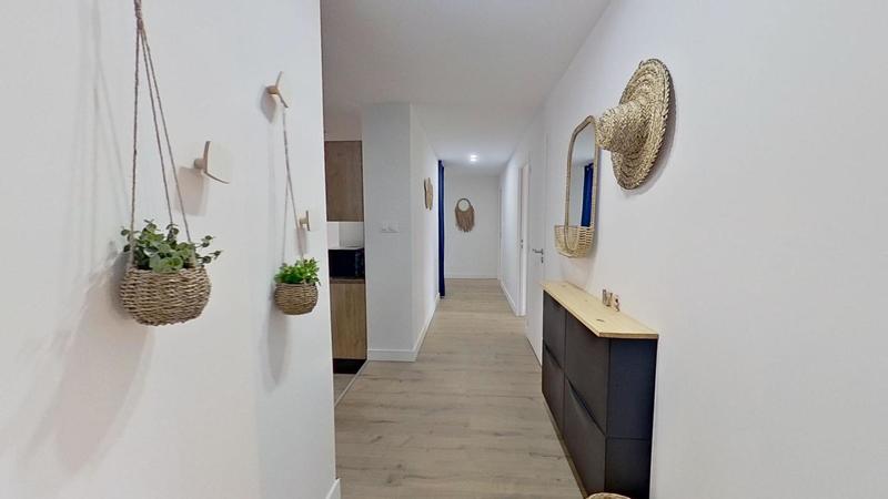 Appartement - 90 m² - 5 pièces