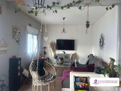 Maison - 80 m² - 5 pièces