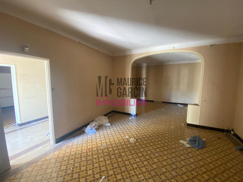 Maison - 280 m² - 6 pièces