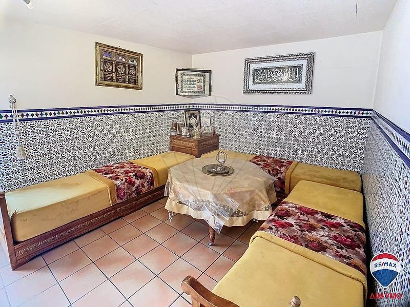 Maison - 240 m² - 5 pièces