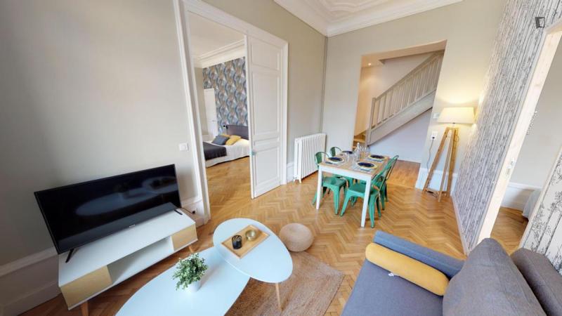 Chambre - 16 m² - 5 pièces