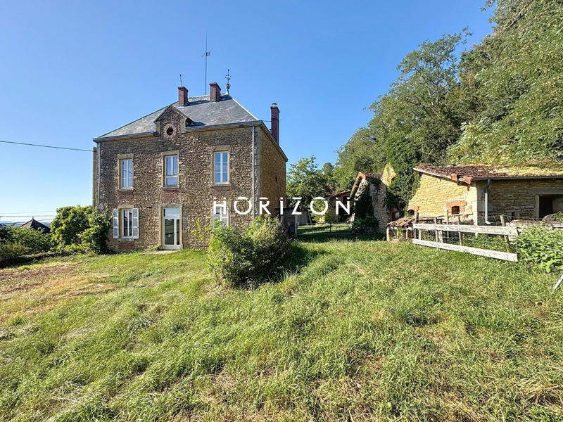 Maison ancienne - 160 m² - 6 pièces