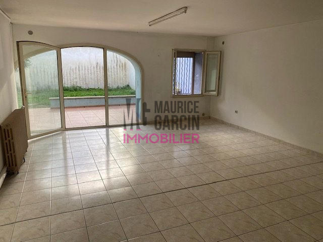 Maison - 209 m² - 8 pièces