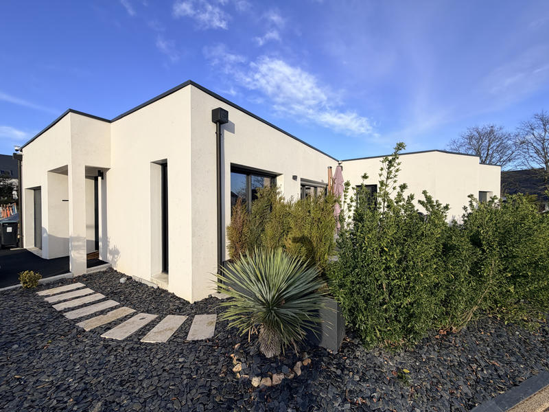 Maison - 90 m² - 4 pièces