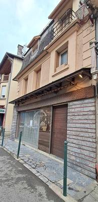 Maison - 99 m² - 16 pièces