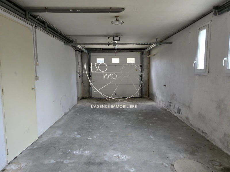 Maison traditionnelle - 185 m² - 6 pièces