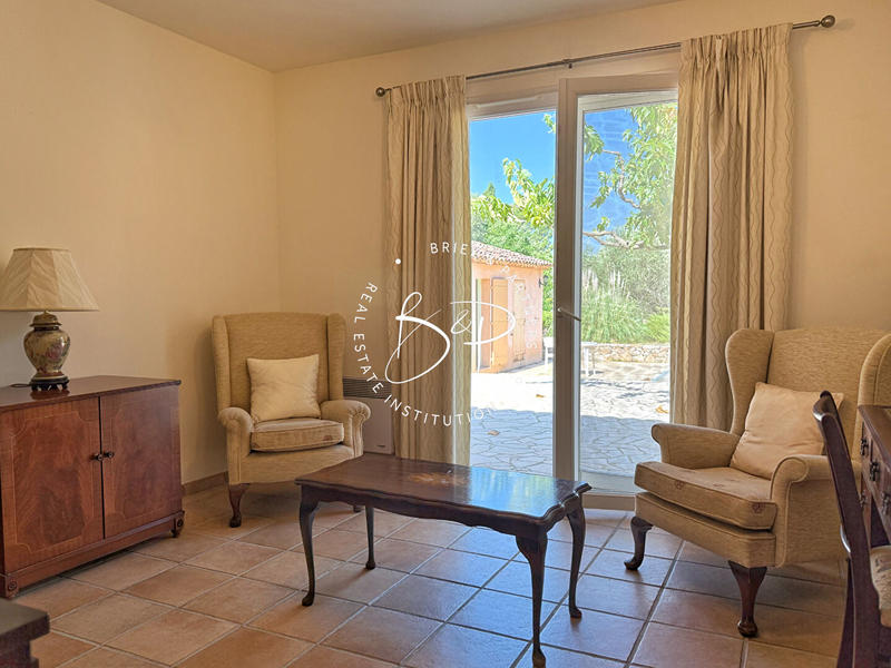 Maison - 186 m² - 6 pièces