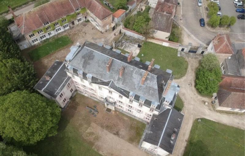 Château - 2 000 m² - 40 pièces