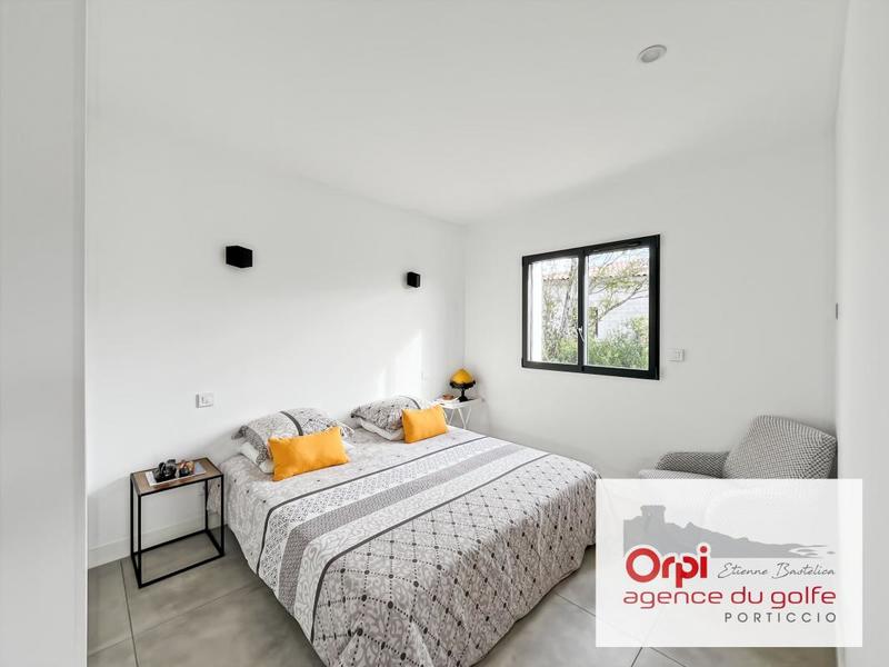 Maison - 270 m² - 4 pièces