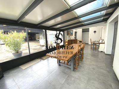 Maison - 210 m² - 9 pièces