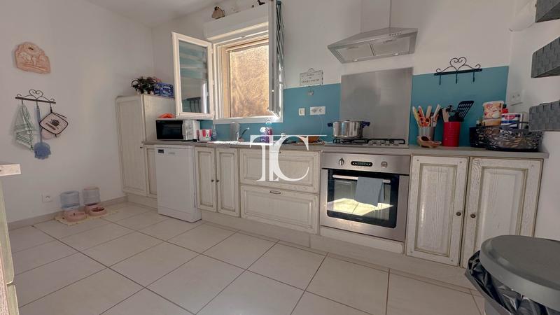 Maison - 96 m² - 4 pièces