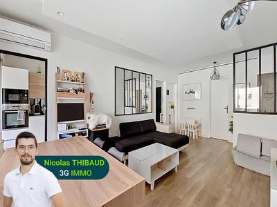 Appartement - 90 m² - 5 pièces