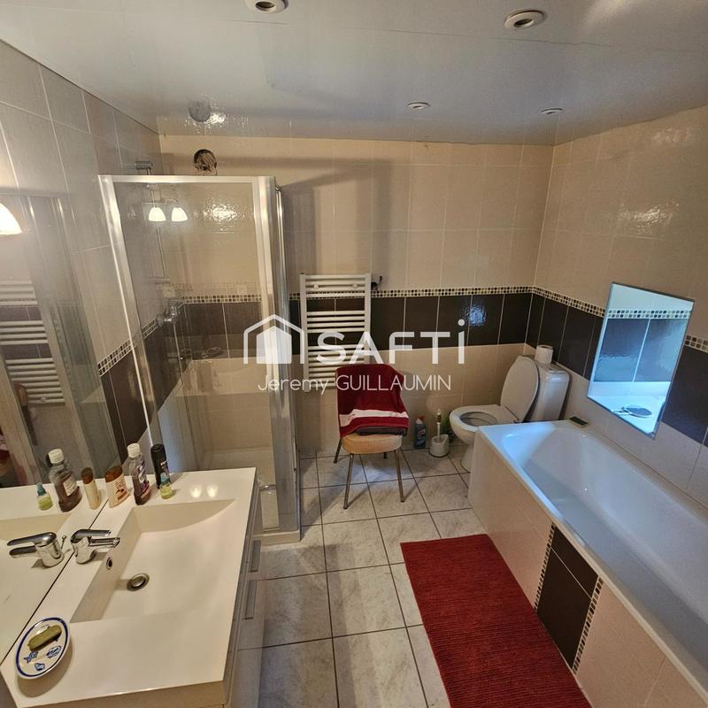 Maison - 170 m² - 6 pièces