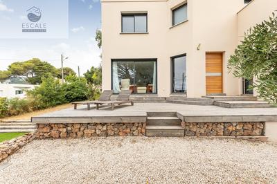 Maison - 200 m² - 6 pièces