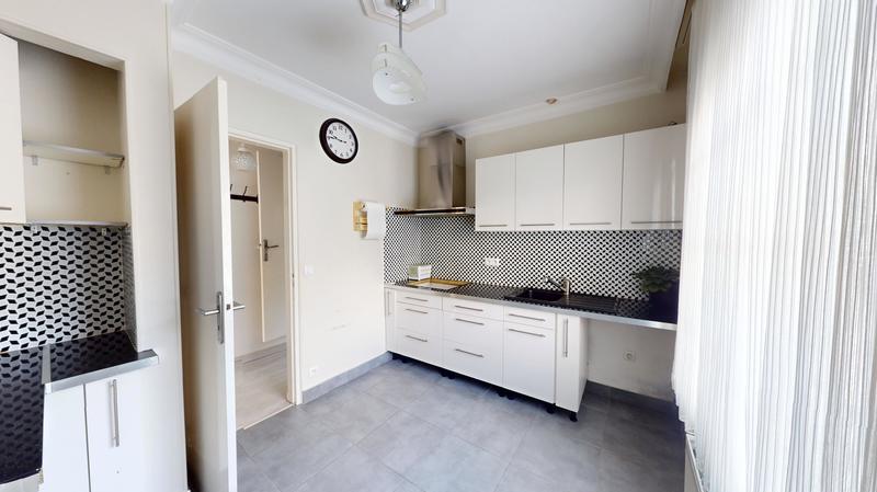 Maison - 166 m² - 8 pièces