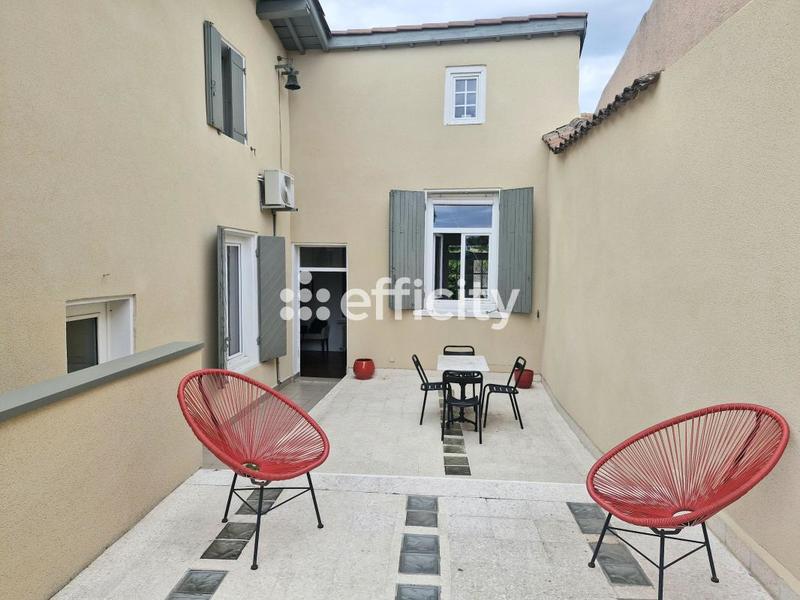 Maison - 374 m² - 9 pièces