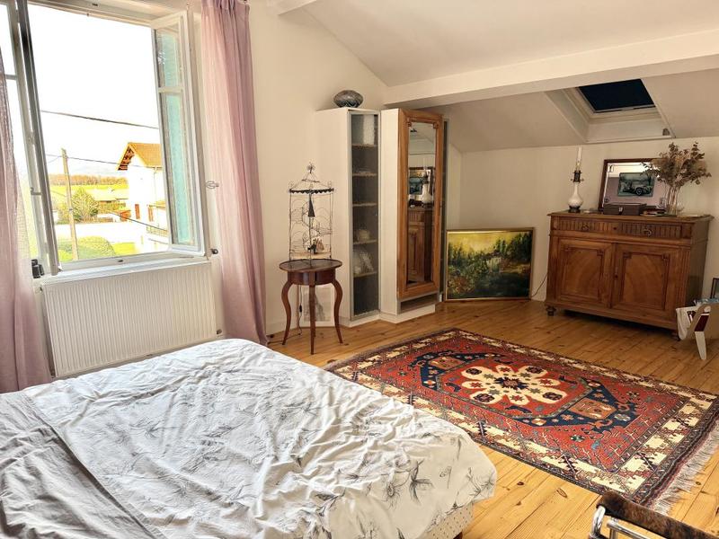 Maison - 320 m² - 9 pièces