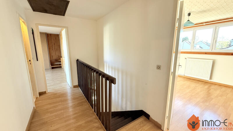 Maison - 140 m² - 6 pièces