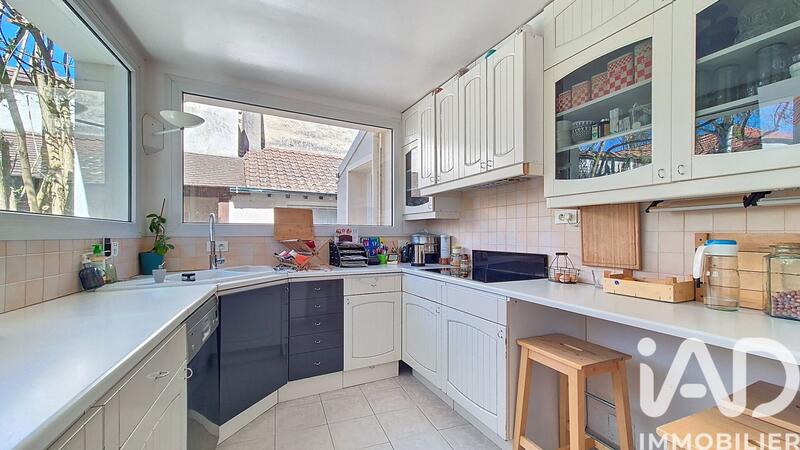 Maison - 140 m² - 6 pièces