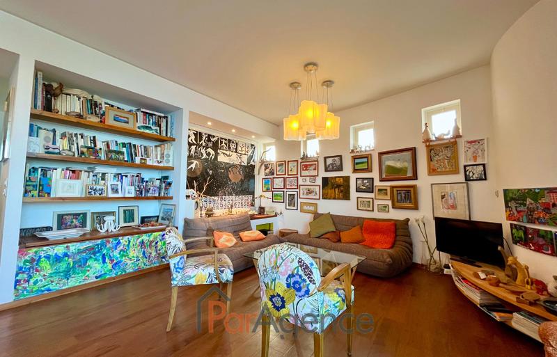 Appartement - 84 m² - 3 pièces