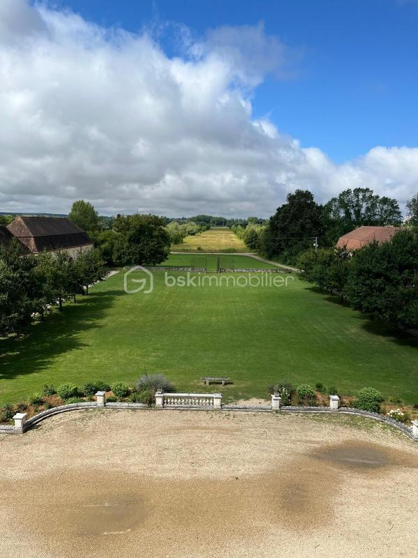 Château - 280 m² - 14 pièces